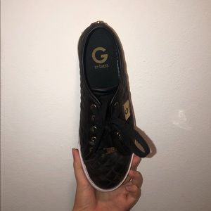 BLACK GUESS SNEAKERS